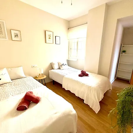 Atico Sea Views - 2 Bedrooms *