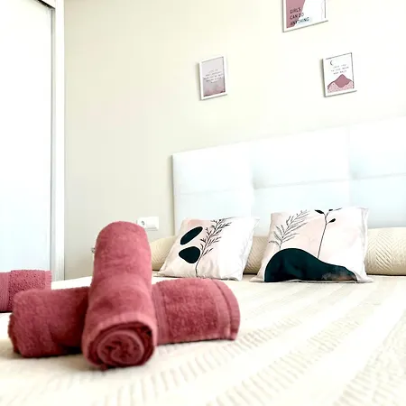 Atico Sea Views - 2 Bedrooms Apartamento *