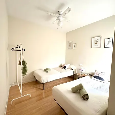 Atico Sea Views - 2 Bedrooms *